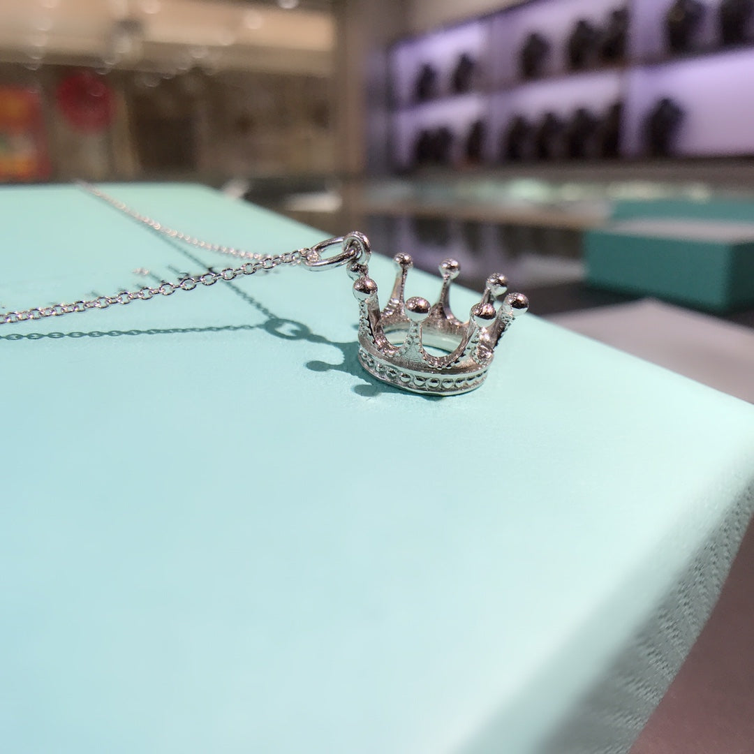 [Eterna Jewels]CROWN PEDANT NECKLACE