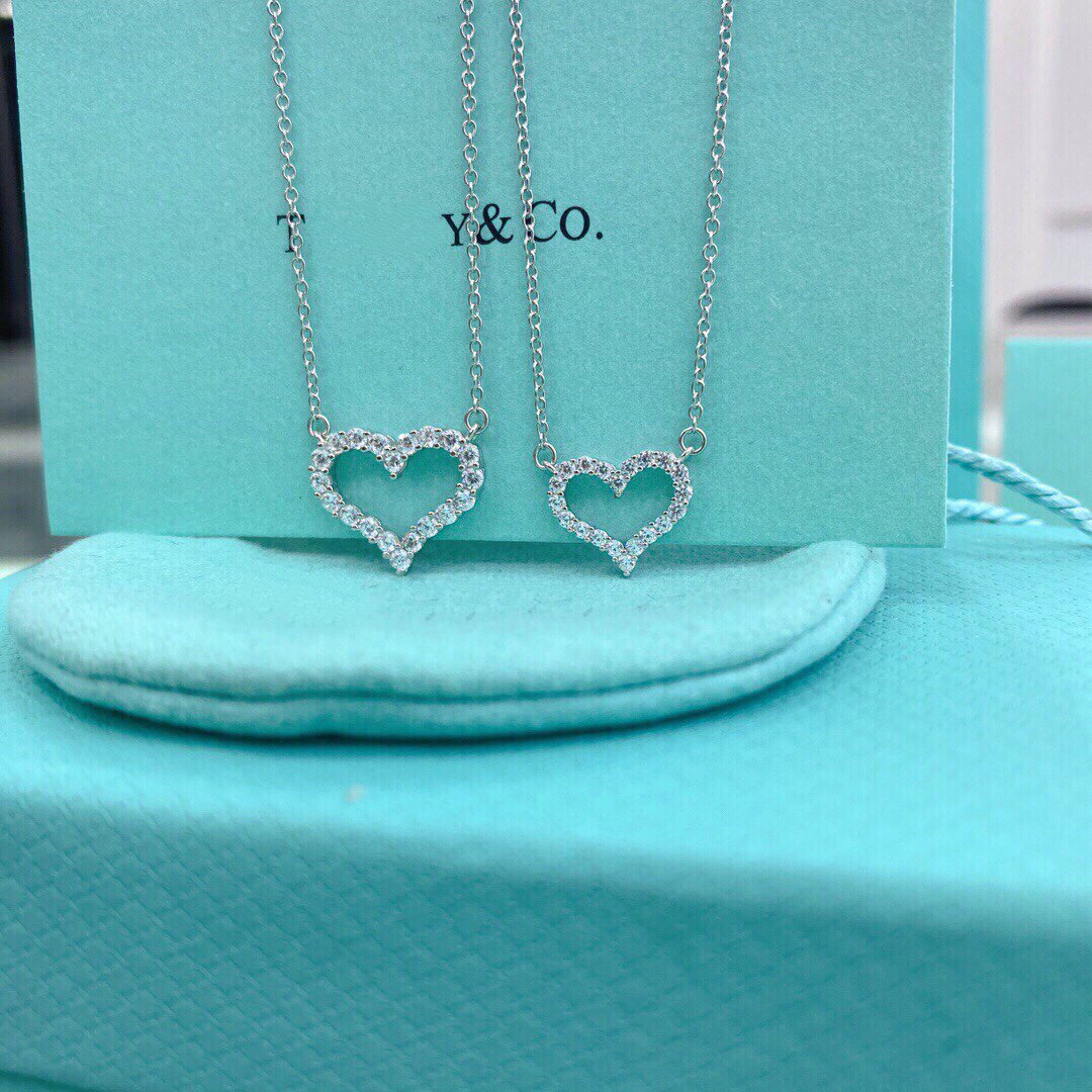 [Eterna Jewels]HEART-SHAPED DIAMOND NECKLACE