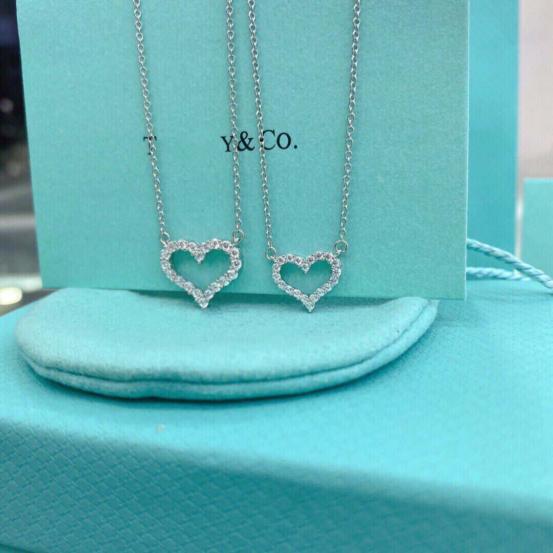 [Eterna Jewels]HEART-SHAPED DIAMOND NECKLACE
