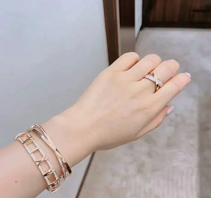 [Eterna Jewels]NARROW HINGED BANGLEIN WITH DIAMONDS SMALL