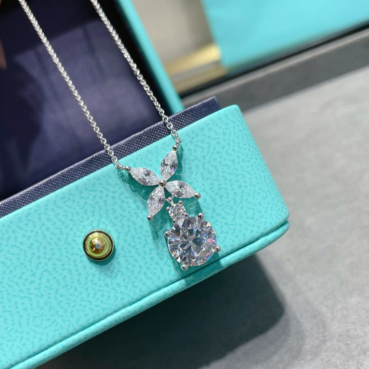 [Eterna Jewels]VICTORIA PENDANT SILVER DIAMOND NECKLACE