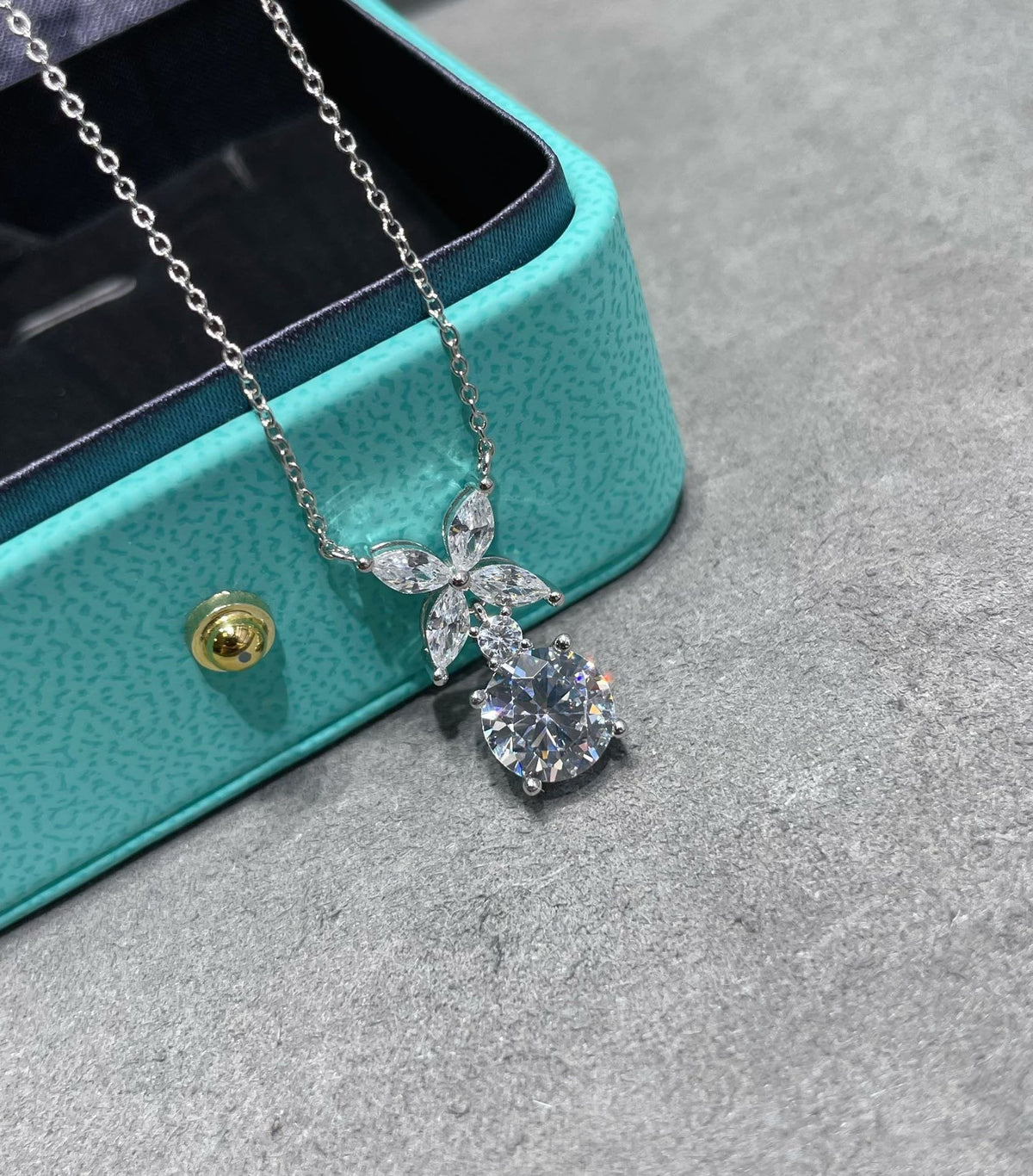 [Eterna Jewels]VICTORIA PENDANT SILVER DIAMOND NECKLACE