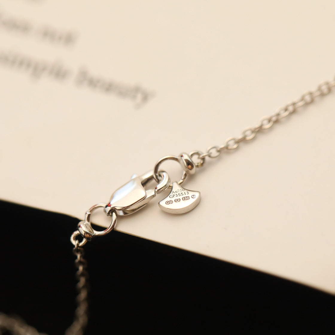 [Eterna Jewels]]wild flower diamond line pendant