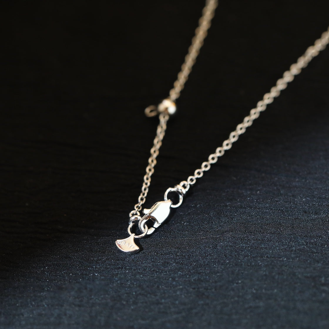 [Eterna Jewels]]wild flower diamond line pendant