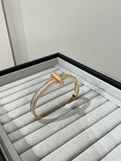 [Eterna Jewels]WIDE HINGED BANGLE PINK GOLD WITH BAGUETTE DIAMONDS