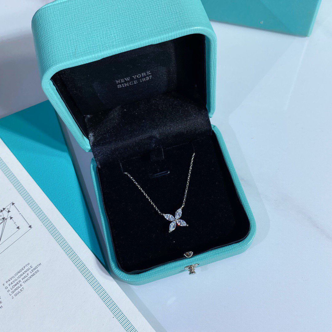 [Eterna Jewels]PLATINUM AND DIAMOND VICTORIA PENDANT NECKLACE