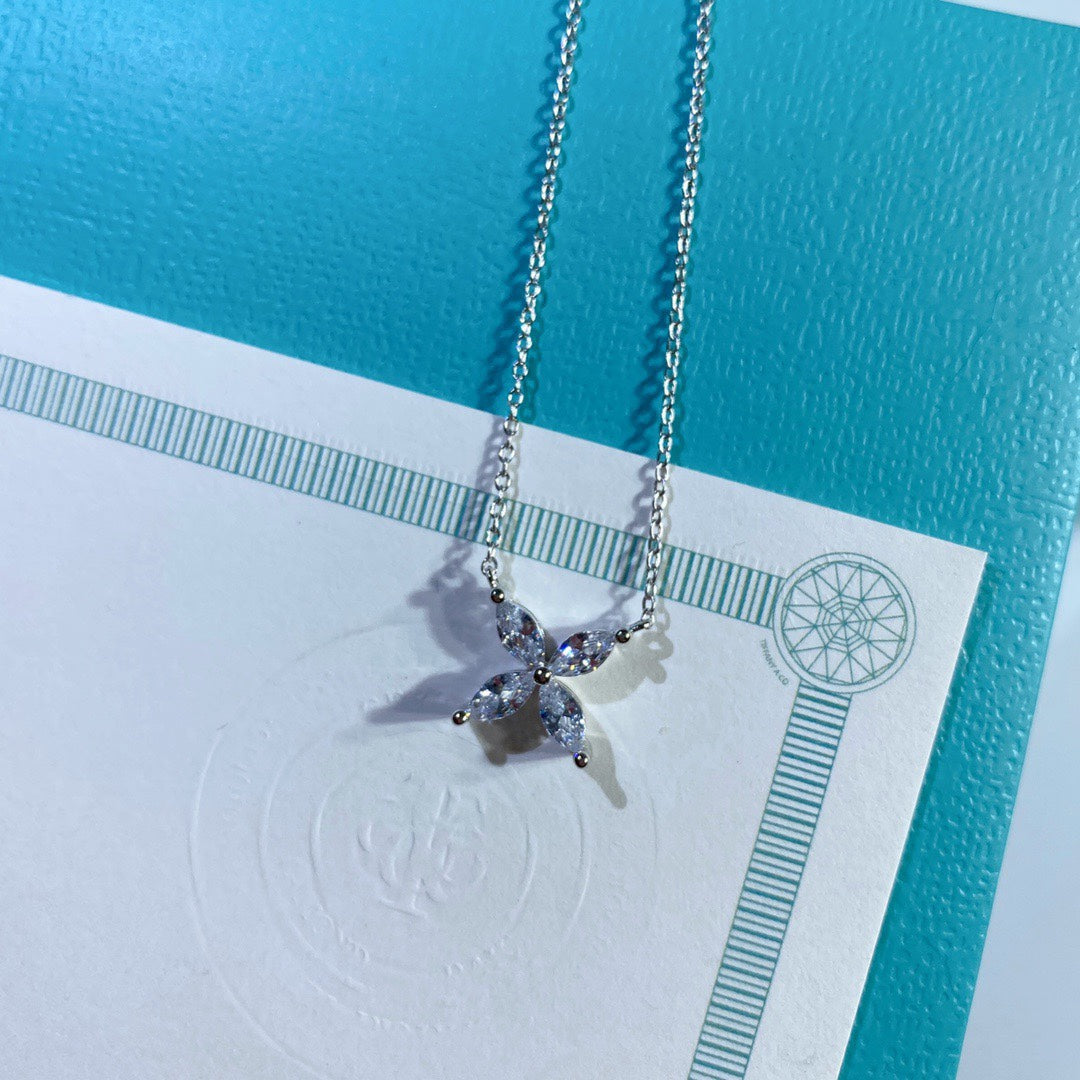 [Eterna Jewels]PLATINUM AND DIAMOND VICTORIA PENDANT NECKLACE
