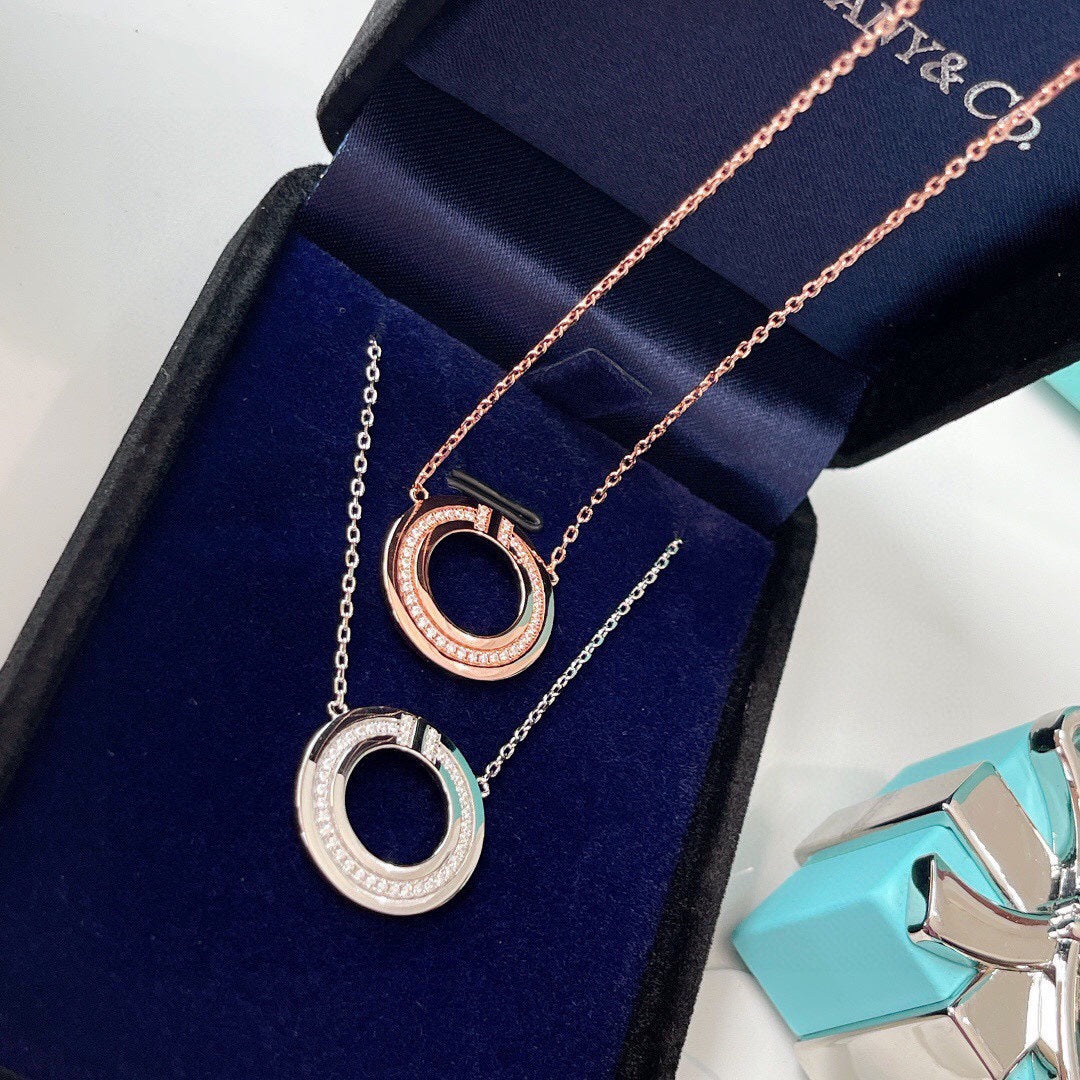 [Eterna Jewels]DIAMOND AND MOTHER OF PEARL CIRCLE PENDANT
