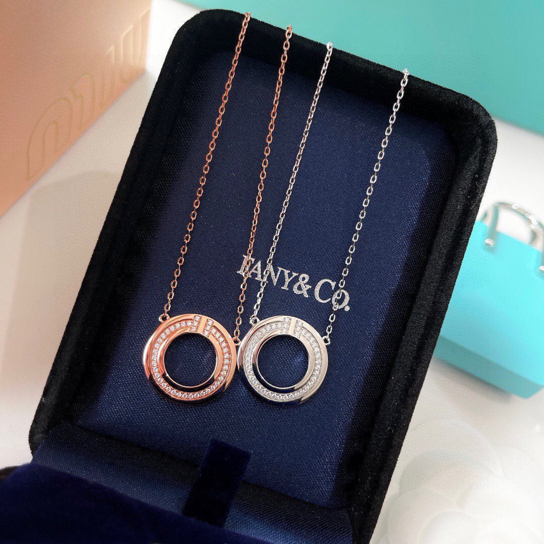 [Eterna Jewels]DIAMOND AND MOTHER OF PEARL CIRCLE PENDANT