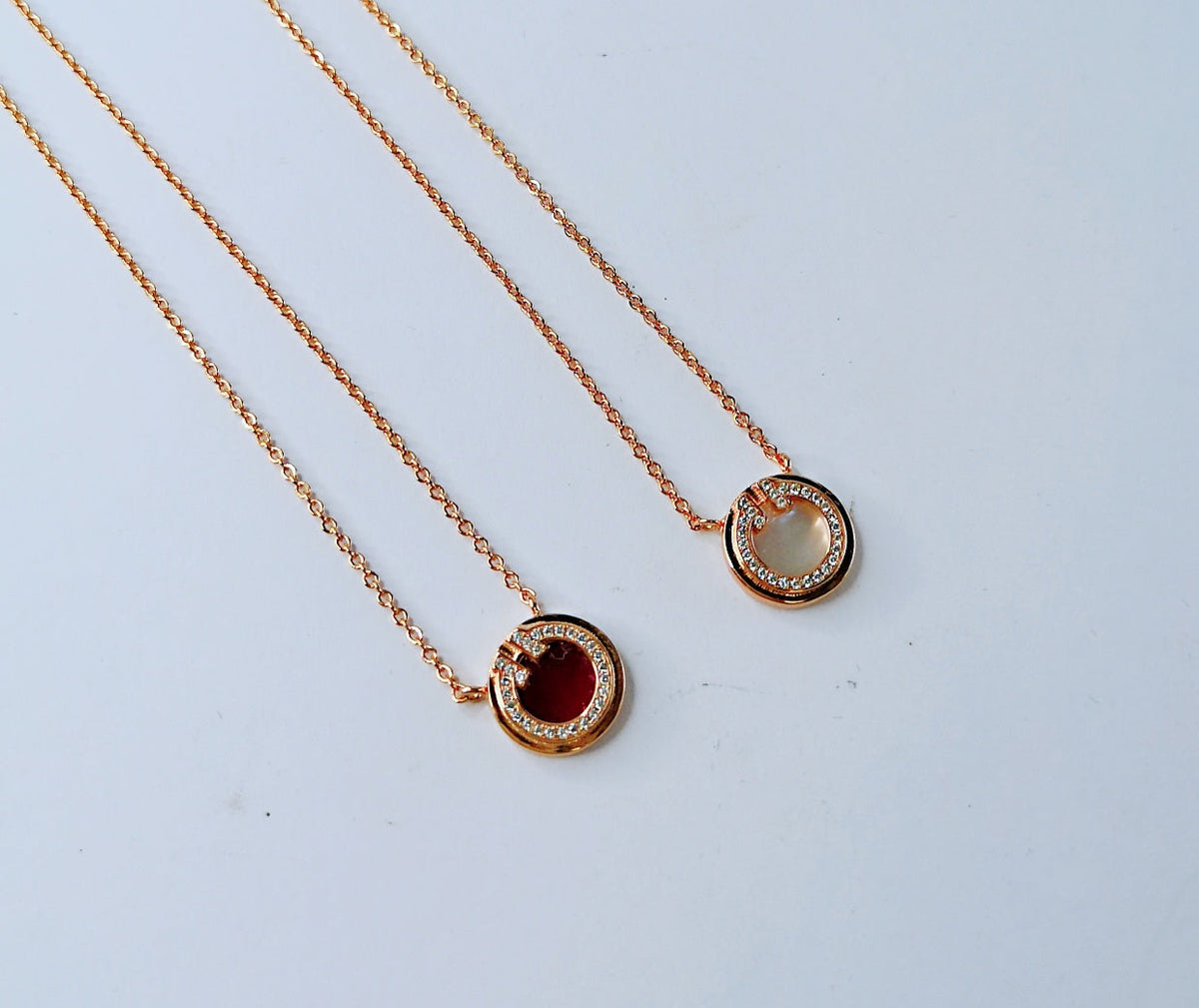 [Eterna Jewels]DIAMOND AND MOTHER PEARL CIRCLE NECKLACE PENDANT