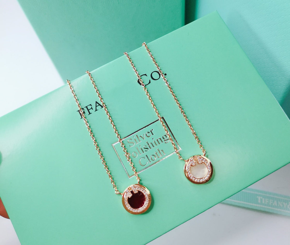 [Eterna Jewels]DIAMOND AND MOTHER PEARL CIRCLE NECKLACE PENDANT